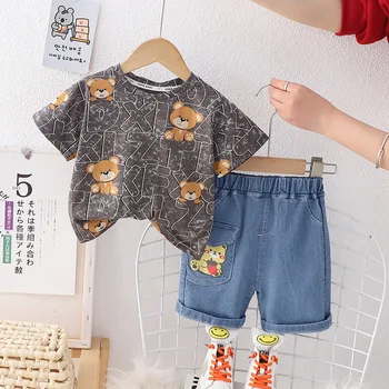 Летняя одежда для маленьких мальчиков, корейские модные футболки с короткими рукавами и рисунком из мультфильмов, топы и джинсовые шорты, комплект из двух предметов, детская одежда