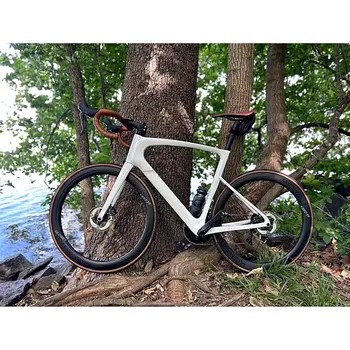 Частная форма из углеродного волокна, рама для шоссейного велосипеда, белая краска, предназначенная для шоссейного велоспорта